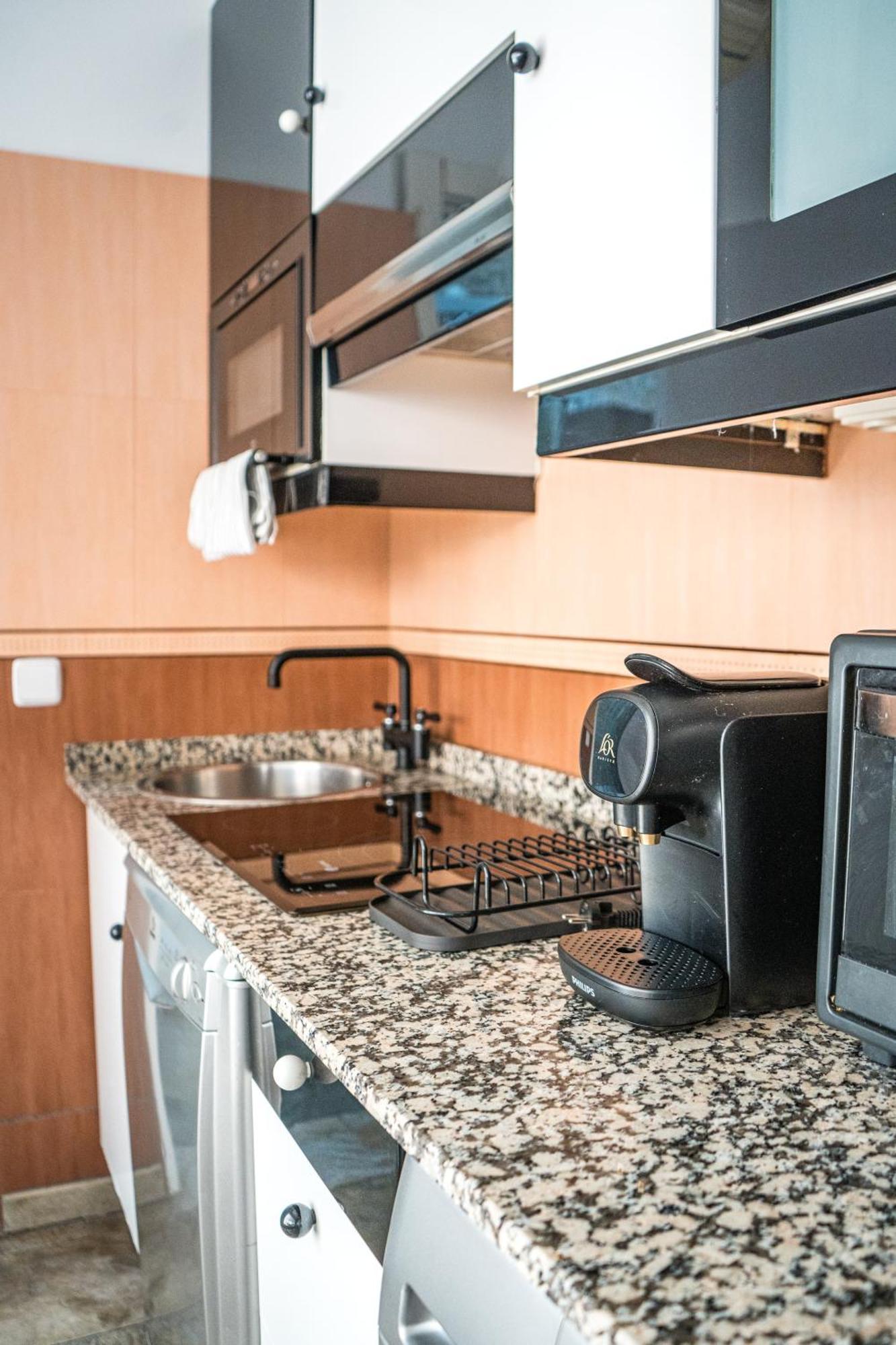 Centrico Atico En Madrid By Bebalmy Apartment Екстериор снимка